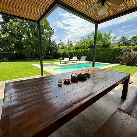 Divina Casa Con Parque Y Piscina Climatizada En Mini Barrio Cerrado Villa Del Viso Exterior photo