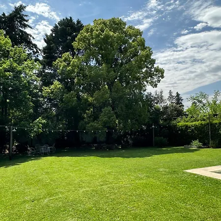 Divina Casa Con Parque Y Piscina Climatizada En Mini Barrio Cerrado Villa Del Viso Exterior photo