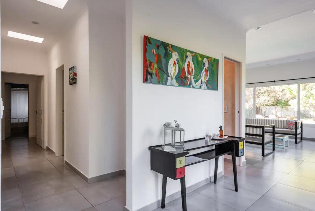 Holiday home Divina Casa Con Parque Y Piscina Climatizada En Mini Barrio Cerrado Del Viso