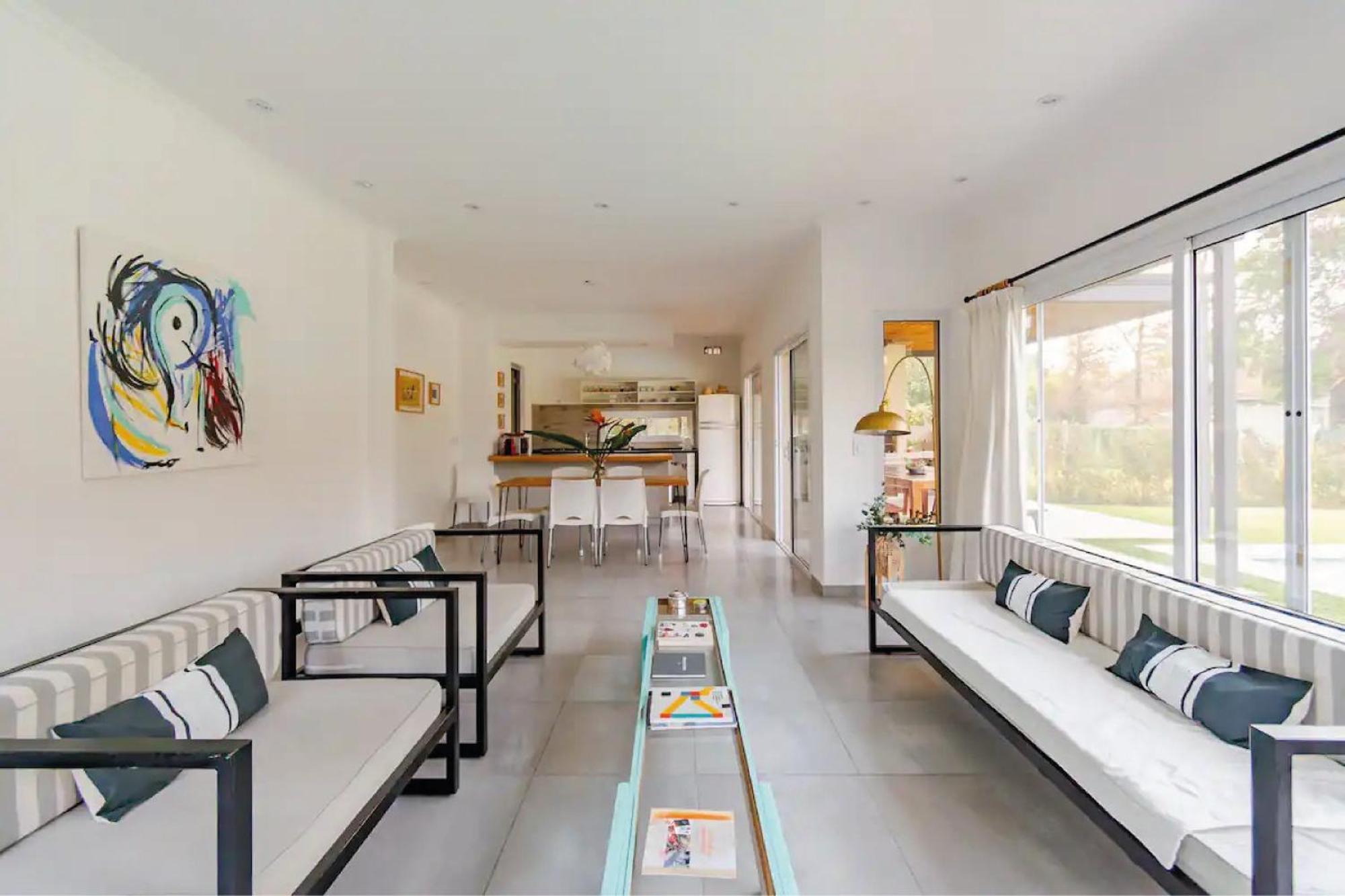 Holiday home Divina Casa Con Parque Y Piscina Climatizada En Mini Barrio Cerrado