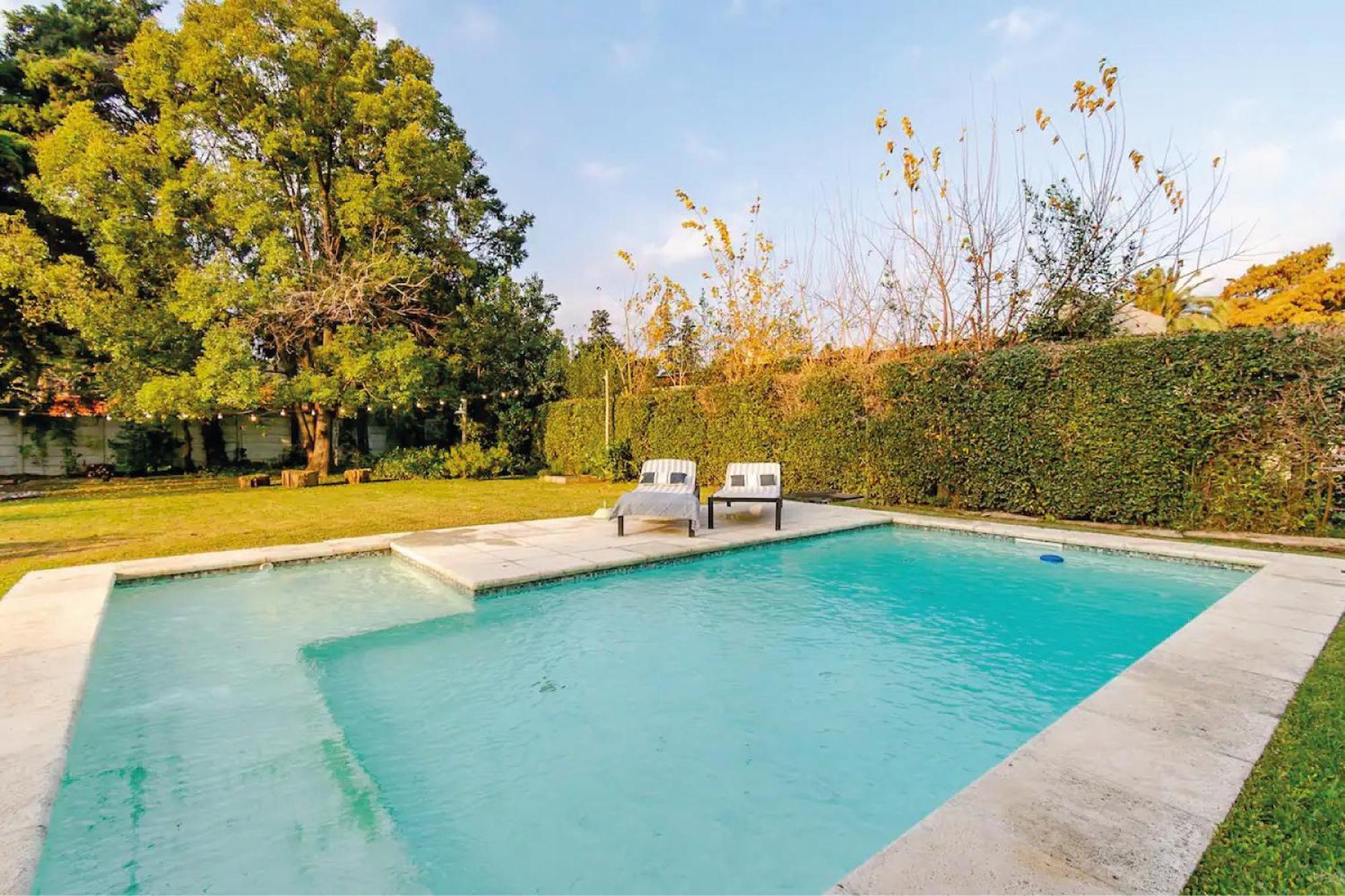 Holiday home Divina Casa Con Parque Y Piscina Climatizada En Mini Barrio Cerrado Del Viso